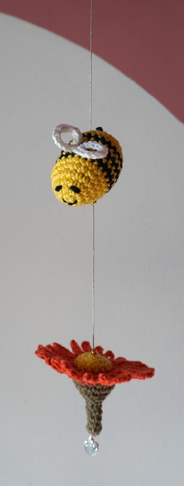 Blij Bijtje - Rode bloem